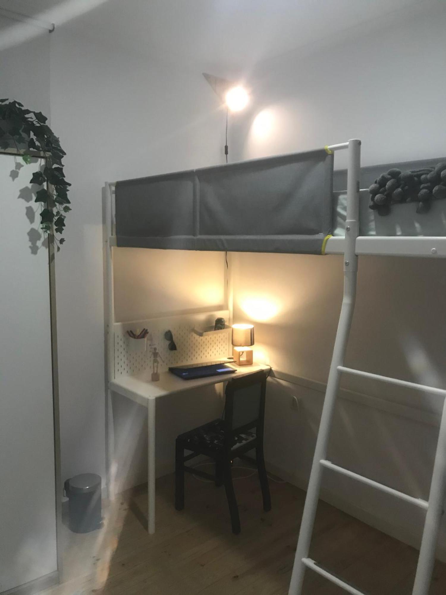 カルダス・ダ・ライーニャ Casa Dos Poetasホステル 部屋 写真